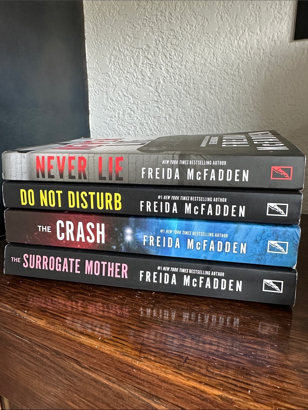 Freida McFadden book bundle